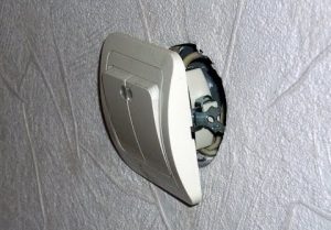 Замена выключателя света в квартире в Усмани